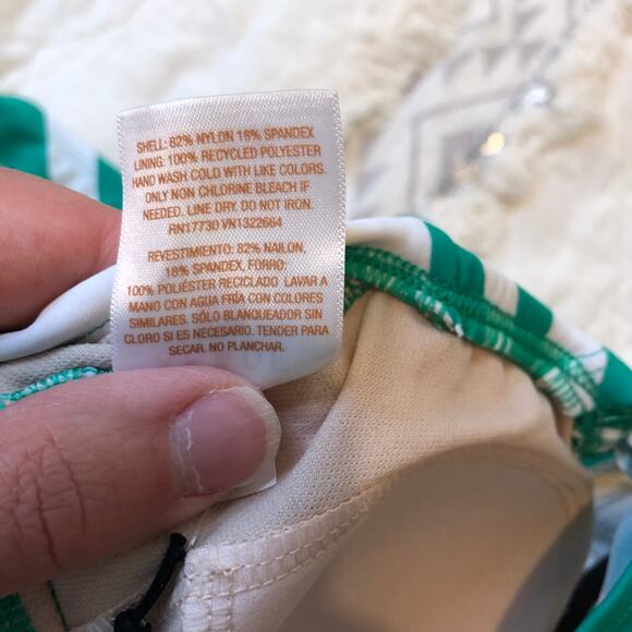 Shade & Shore NWT Women's One Piece Swimsuit Green White Leaf Shirred  M (8/10) - Picture 10 of 11